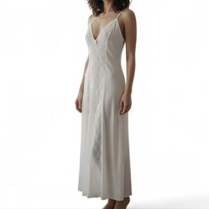 Vintage-Inspired White Lace Inset Maxi Nightgown – Romantic & Bridal